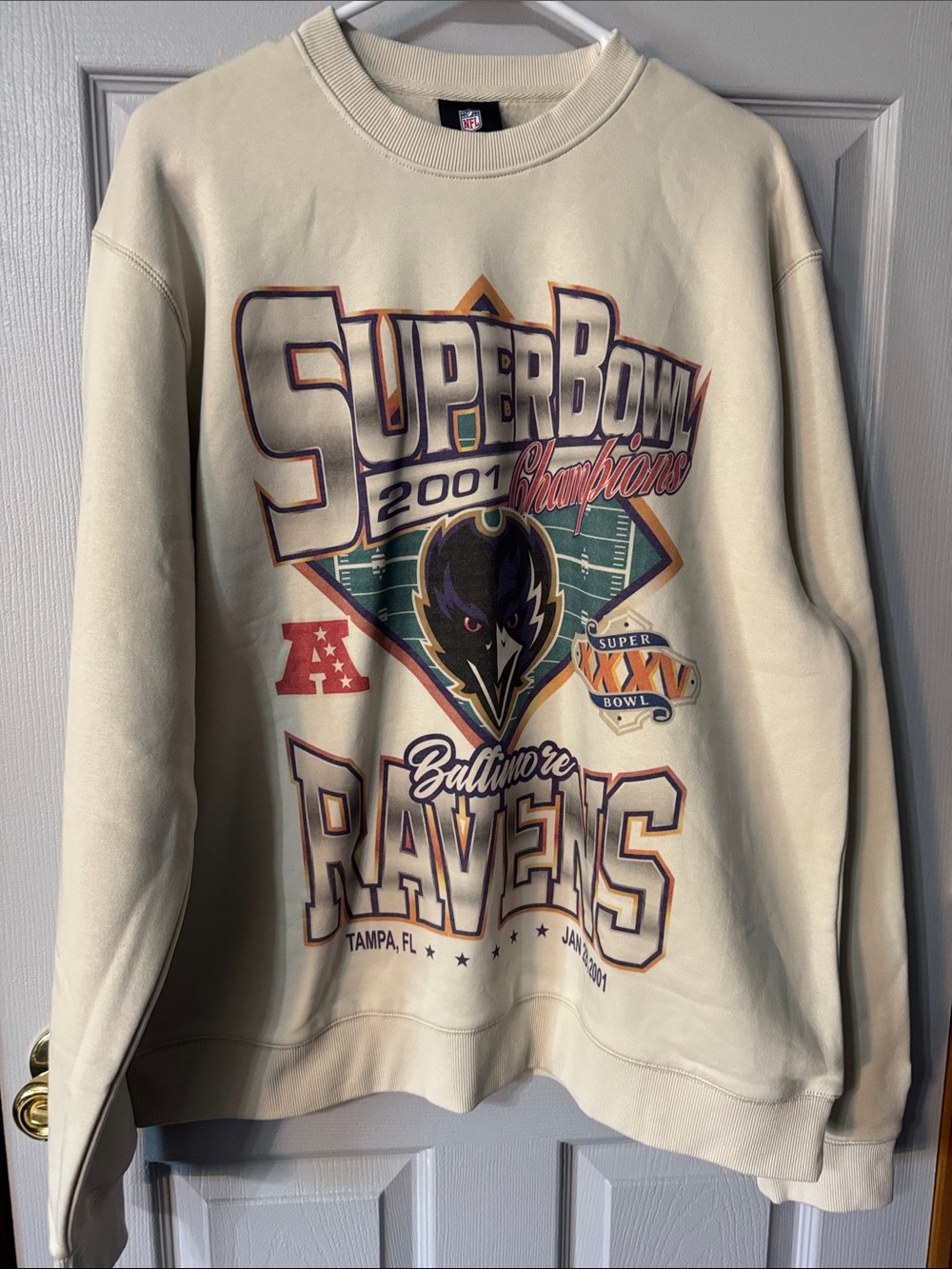New Era Baltimore Ravens Cream Super Bowl 2001 Graphic Crewneck